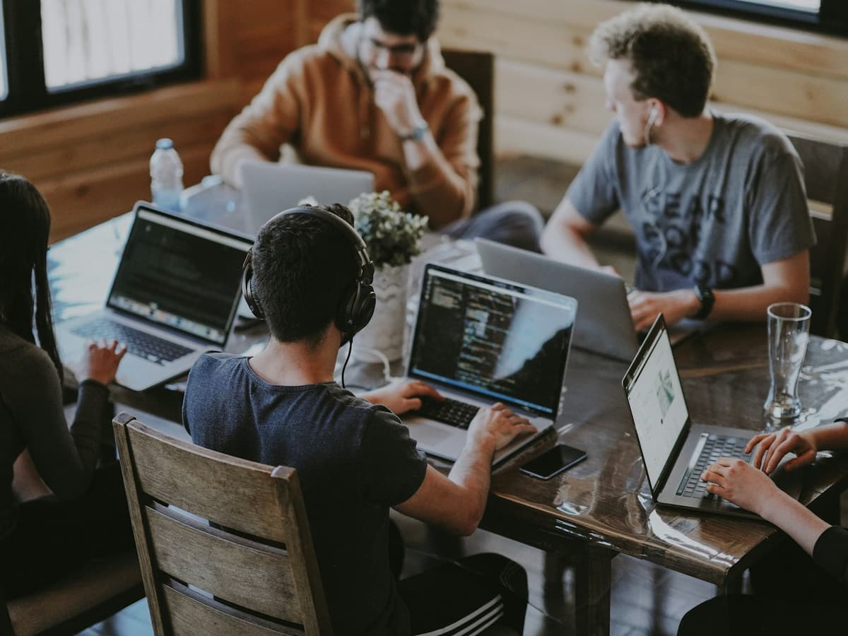 Equipo comercial usando Censalia para prospección B2B en España